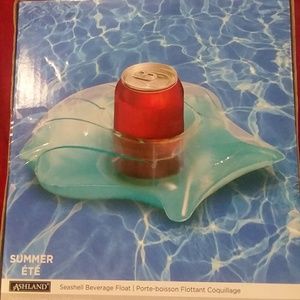 Beverage floats